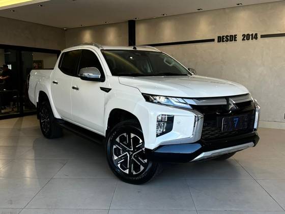 MITSUBISHI TRITON 2.4 BITURBO DIESEL CD HPE-S 4X4 AUTOMÁTICO